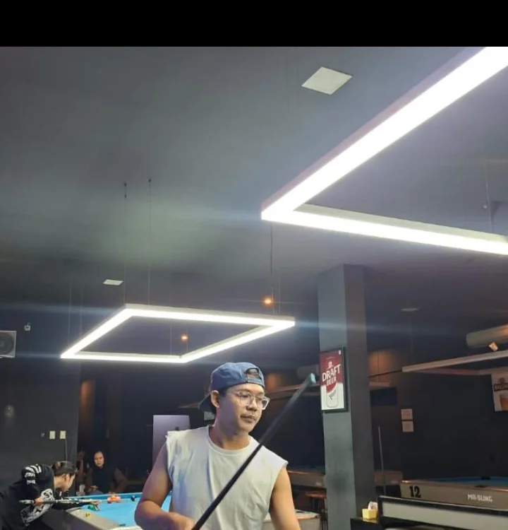 Xntol_95's Offline XXX Chat