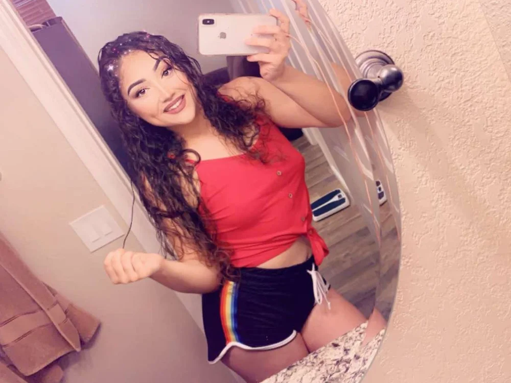 msslaylaa's Offline XXX Chat