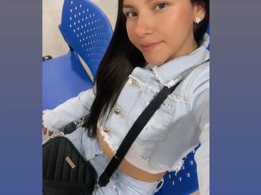 luna20012 Offline XXX-chat