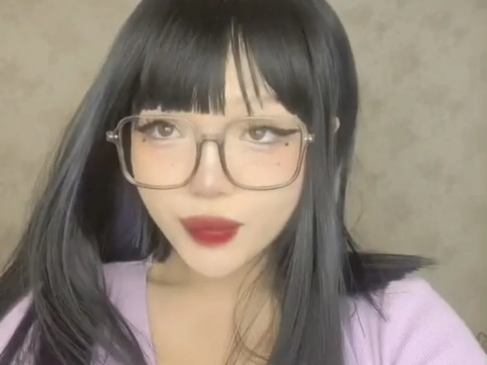 cherry_bloom666 offline chatrum