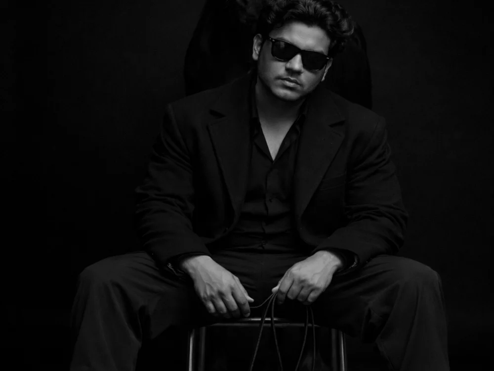 janu_9900 Chat XXX offline