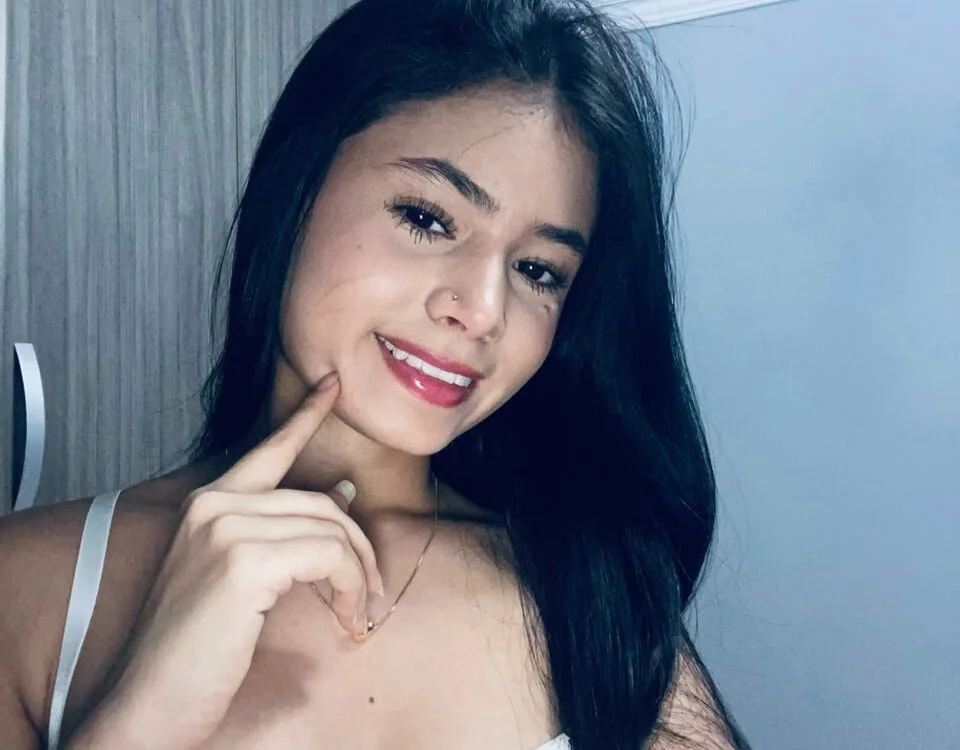 AliceRousse07 Offline XXX-Chat