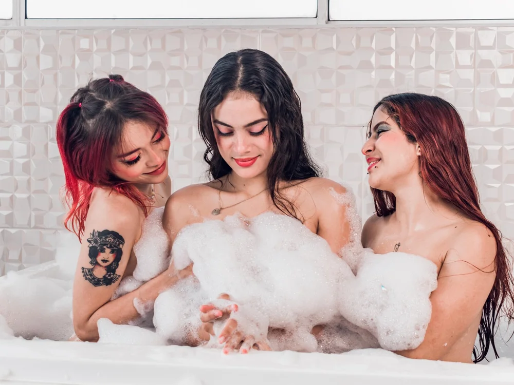 Queens_Paradise_'s Offline XXX Chat