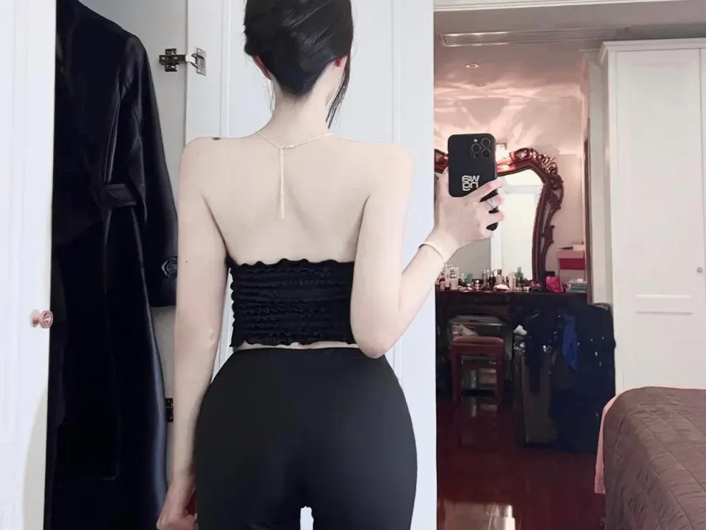 8-Monica's Offline XXX Chat