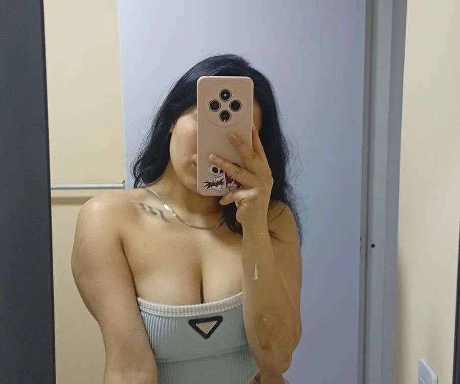 Chatroom XXX hors ligne de KarinaHilton_Rs
