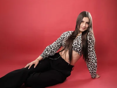 MiaaSinclair Female Massage Free Cam Strip