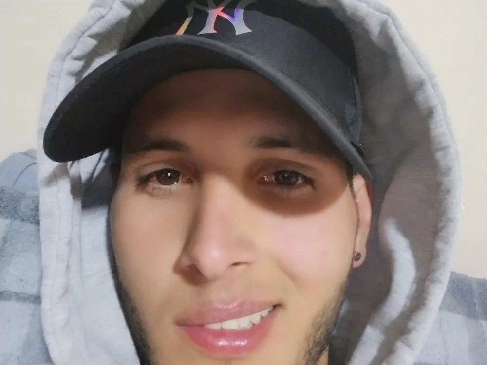 Skinny--Boy1's Offline XXX Chat