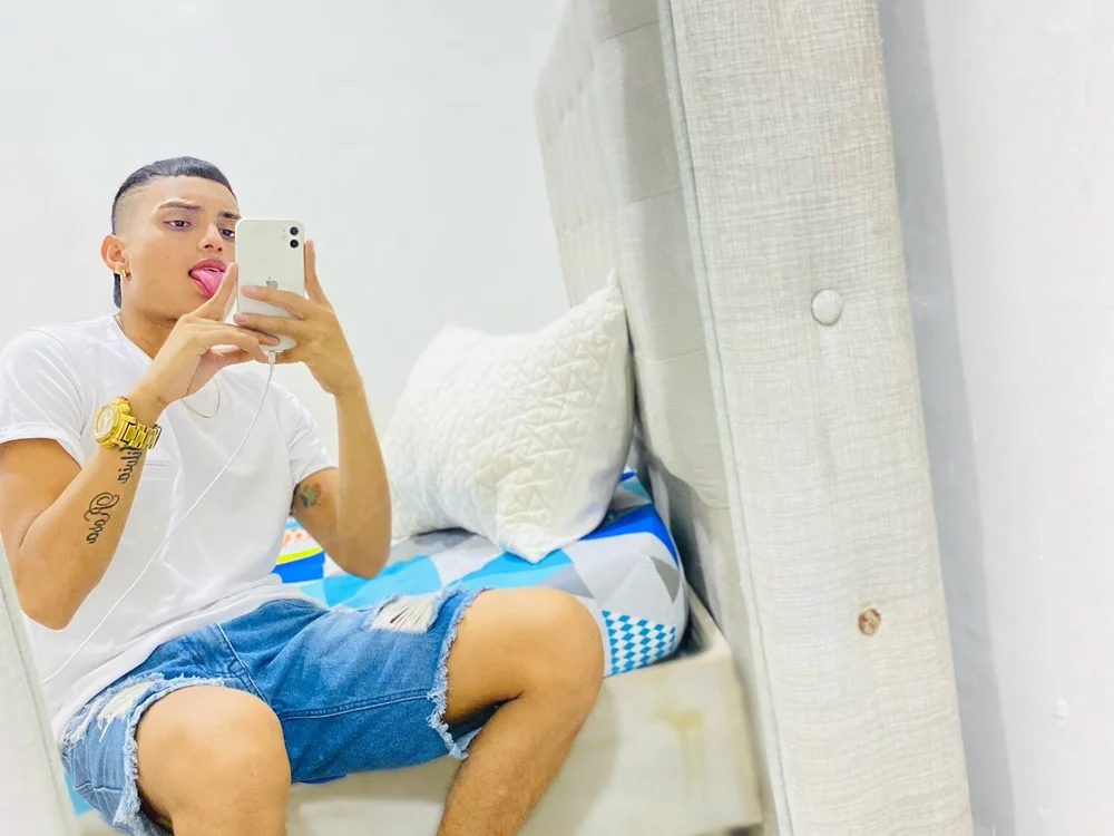 Maicolhotx offline chatrum