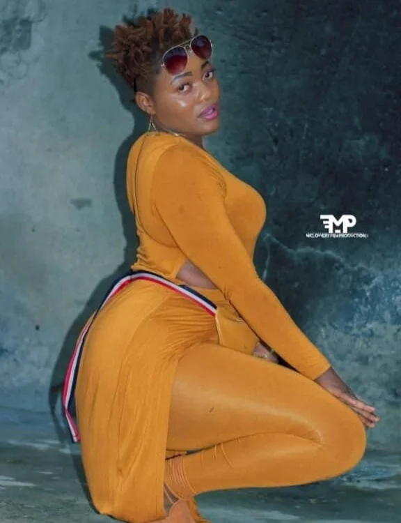 Tyllorsavage's Offline XXX Chat