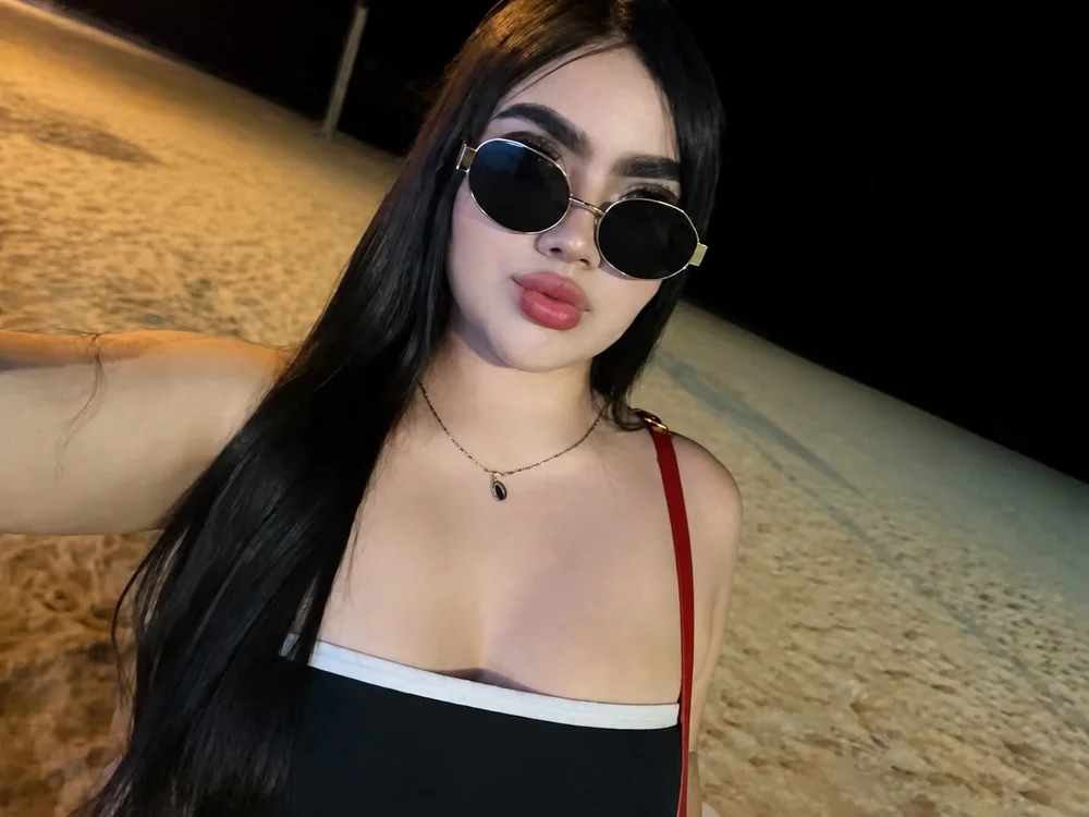 KovaDolce's Offline XXX Chat