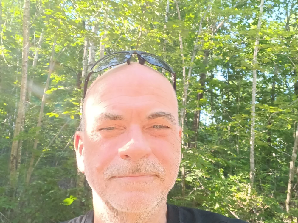 Nobodyjustmee1's Offline Chat Room