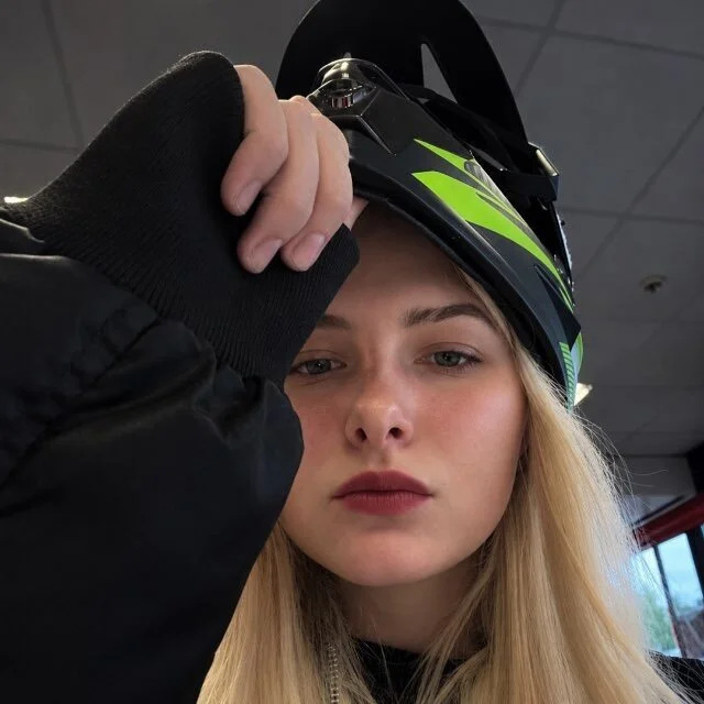 AnnettSteven's Offline XXX Chat