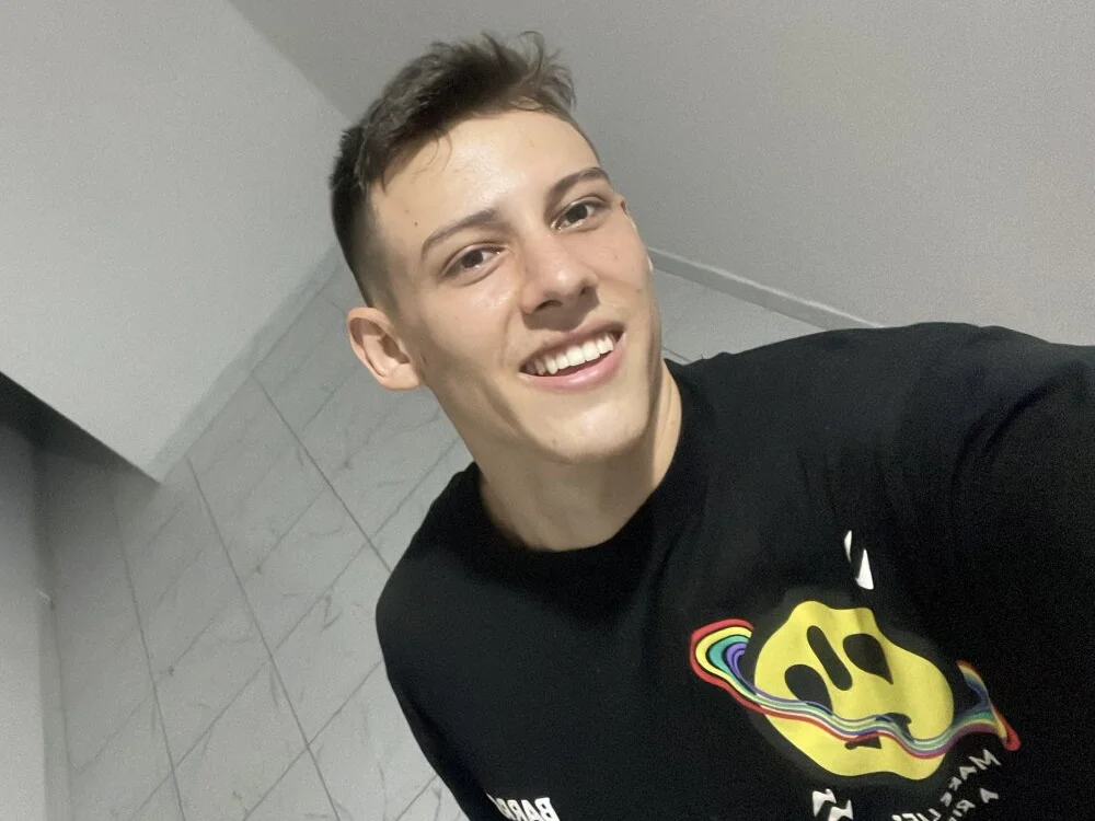 Muscle_King_Cum Obrolan XXX Offline