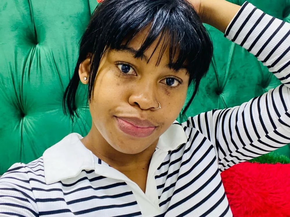 Offline XXX chat modela CooperQueenxx