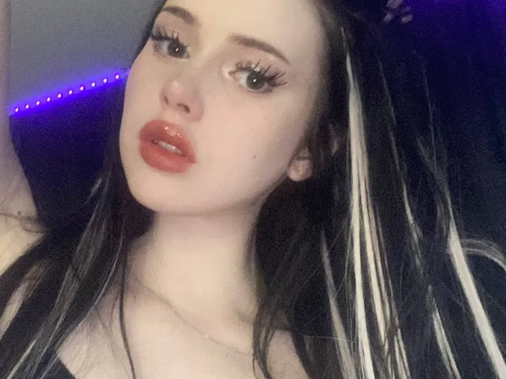 Nancy_Berrys' Offline Chat Room