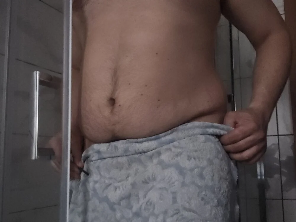 andrea8969 離線 XXX 聊天