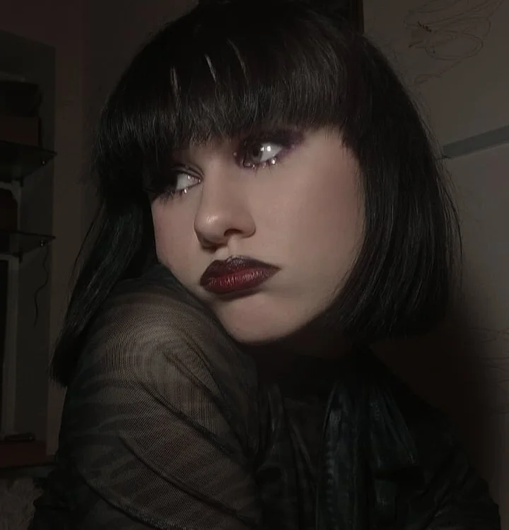 Missaky's Offline Chat Room