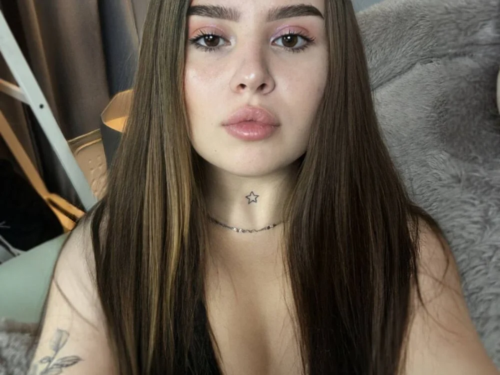 Sugarr_Mia: офлайн-секс-чат