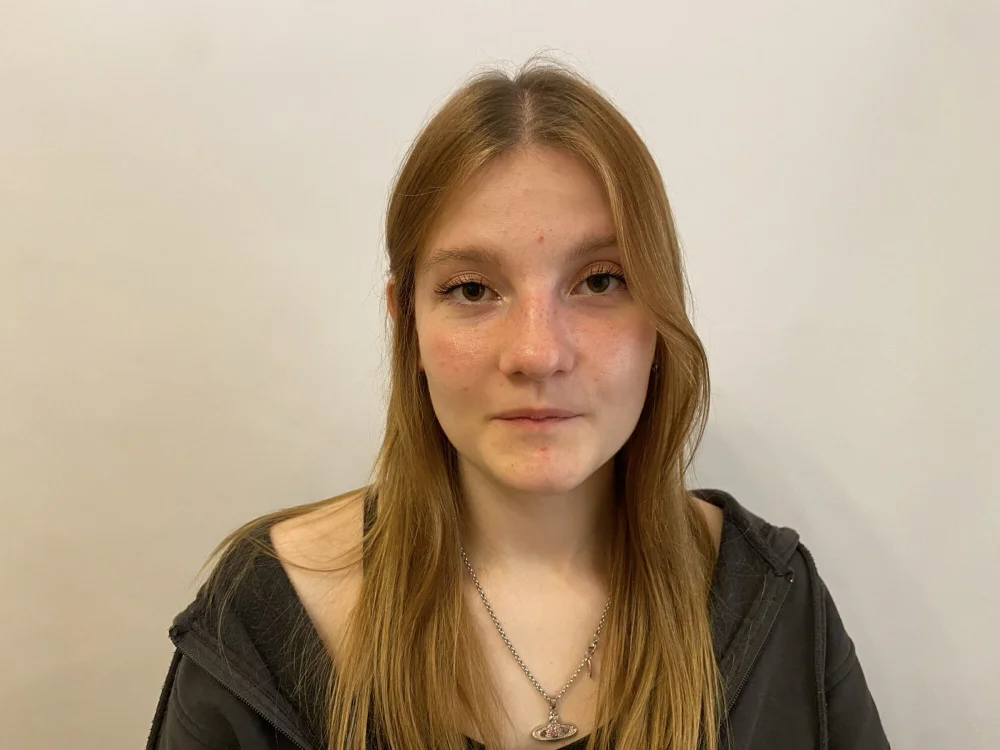 HollyCarrio offline chatrum