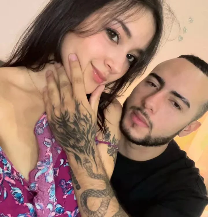 Chat +18 off-line de Raven_y_vex_