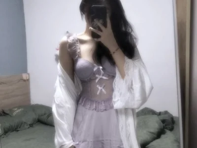 Zhizhi-520 on StripChat