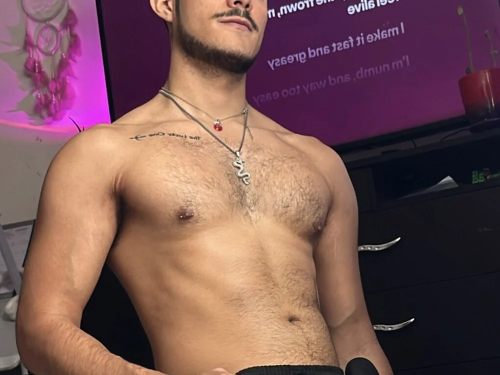 Oliver_moon1's Offline Chat Room