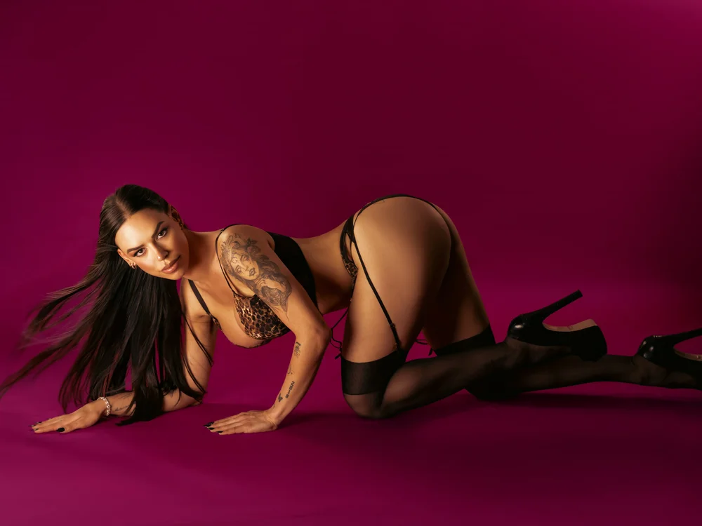 andrealizof's most recent online preview