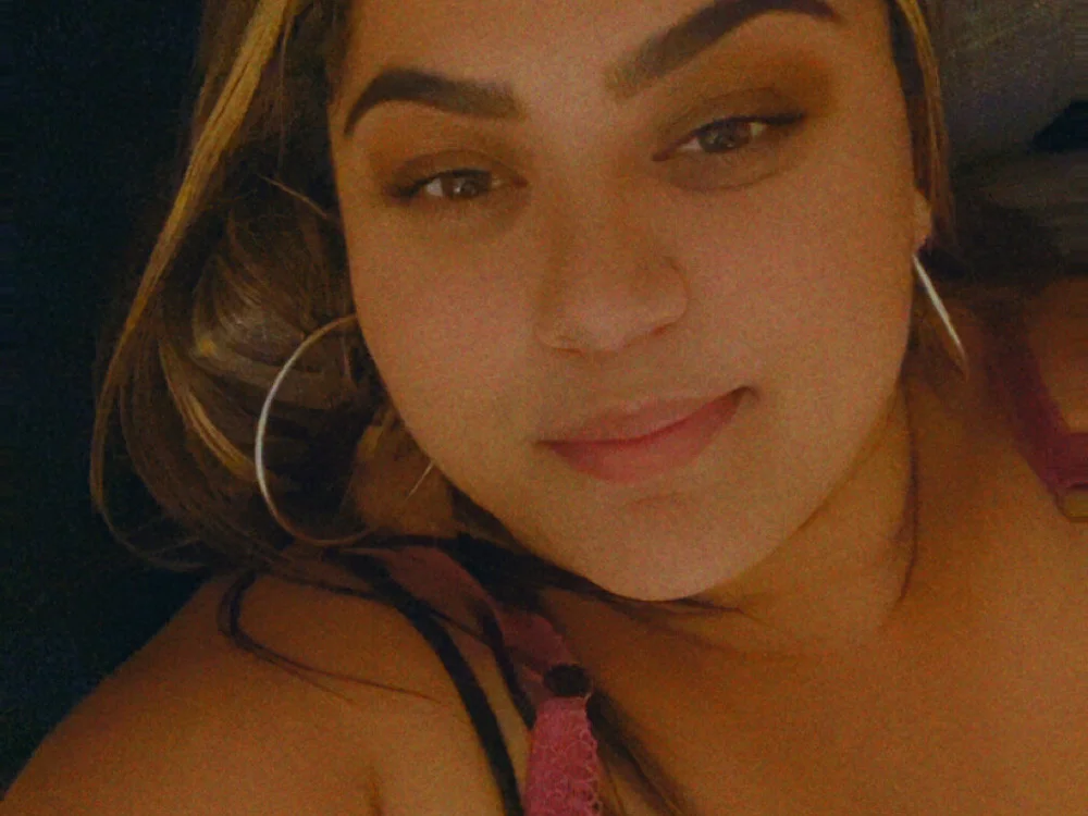 HOTWIFEKALI93 offline chatrum