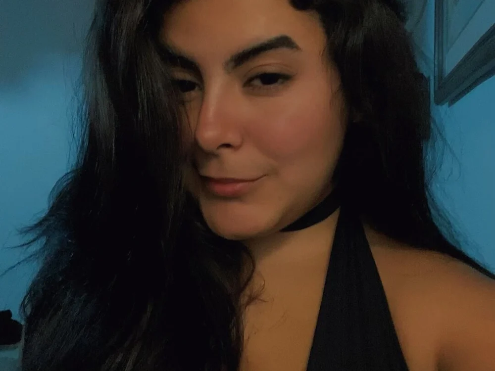Naomi156's Offline XXX Chat