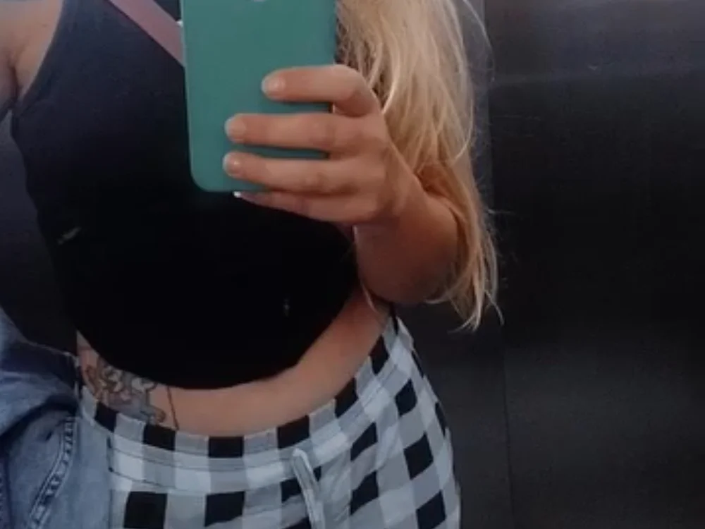 Amandatavares' Offline XXX Chat