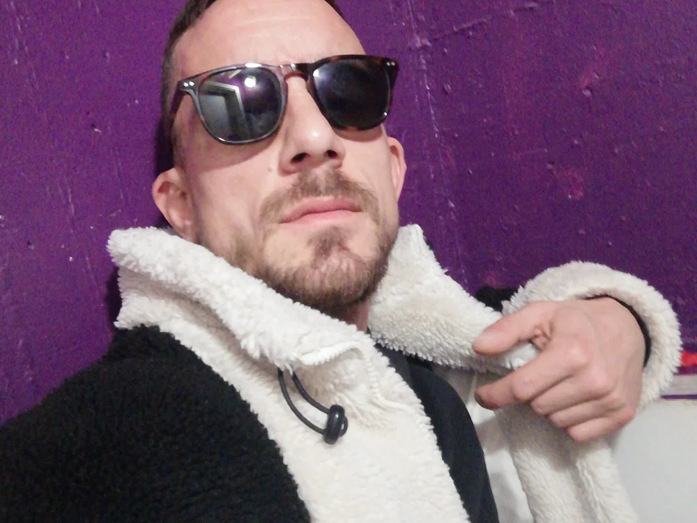 Offline chatovací místnost Fernandocali99