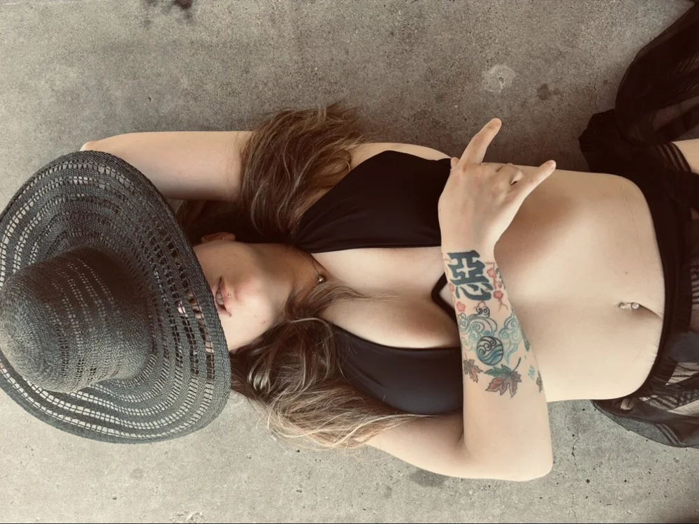 Maple_Morningstar's Offline XXX Chat