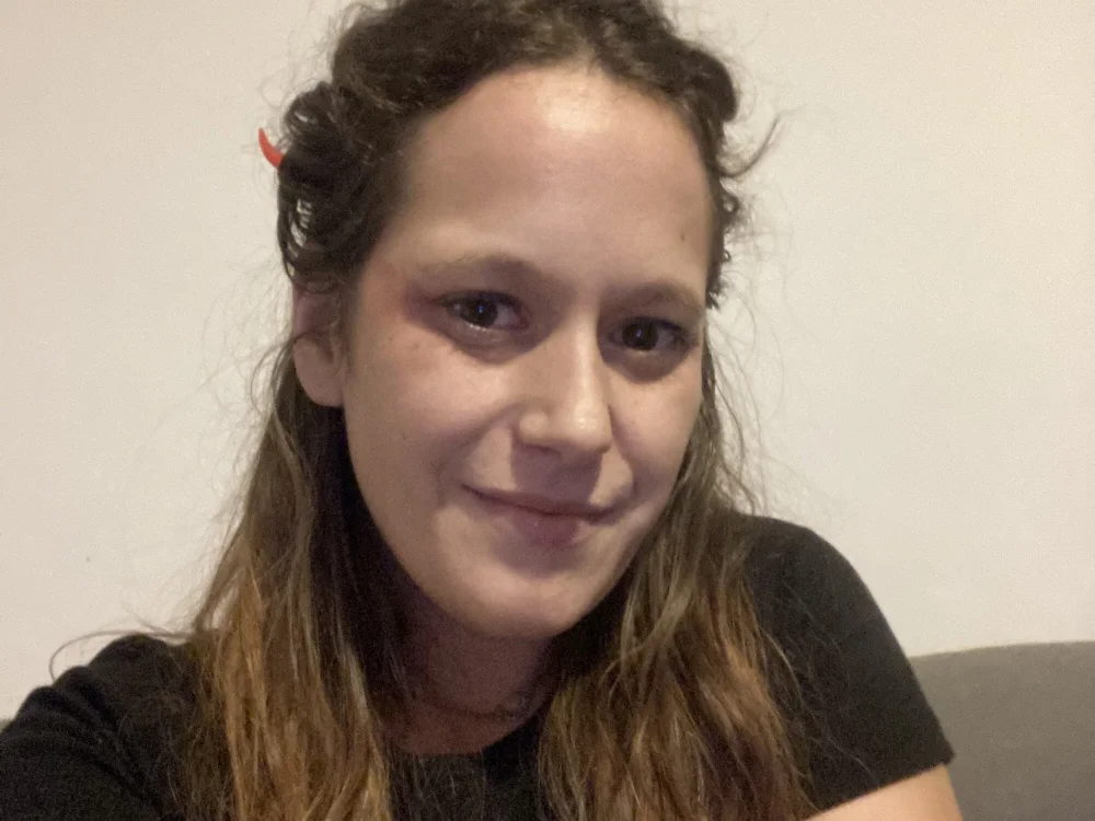 Hugox1123's Offline XXX Chat