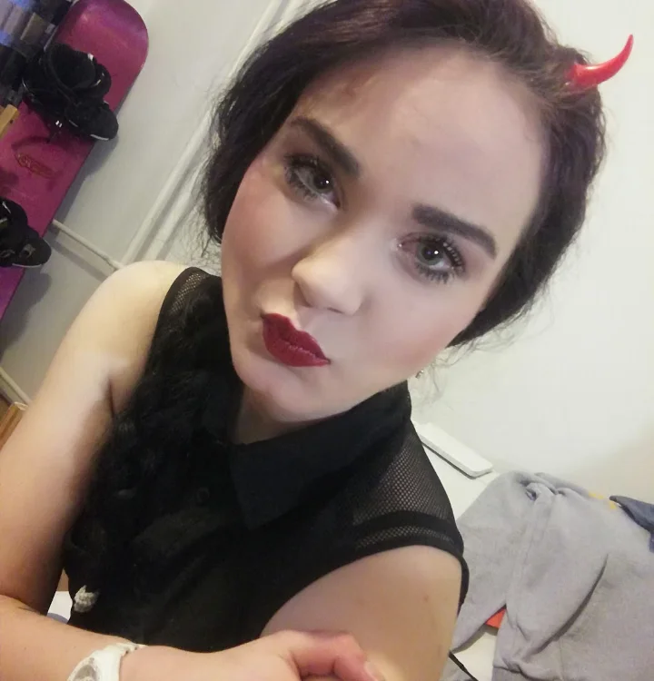 BulletproofAngelXoXo offline chatrum