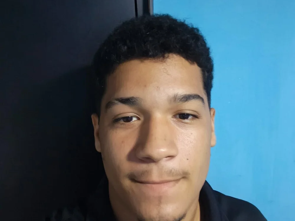 Zephyr_SixtyNine's Offline Chat Room