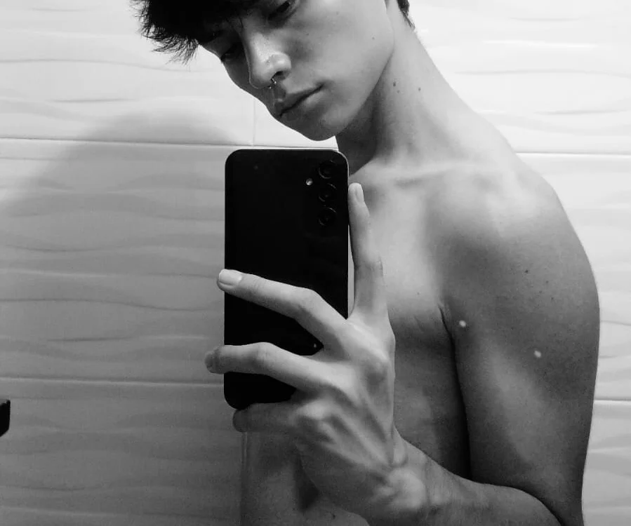 Aron_valverde offline XXX-chatje