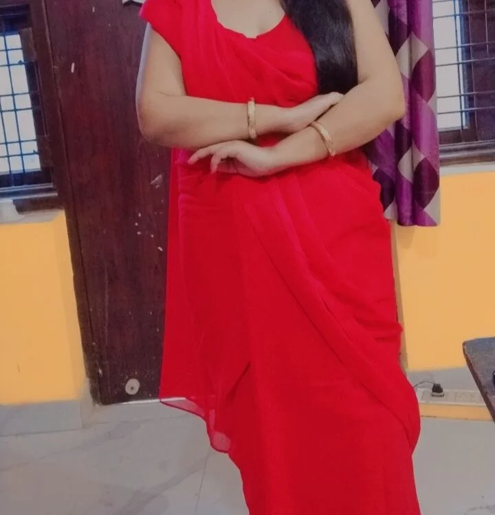 Cute_Poonam Offline XXX-Chat