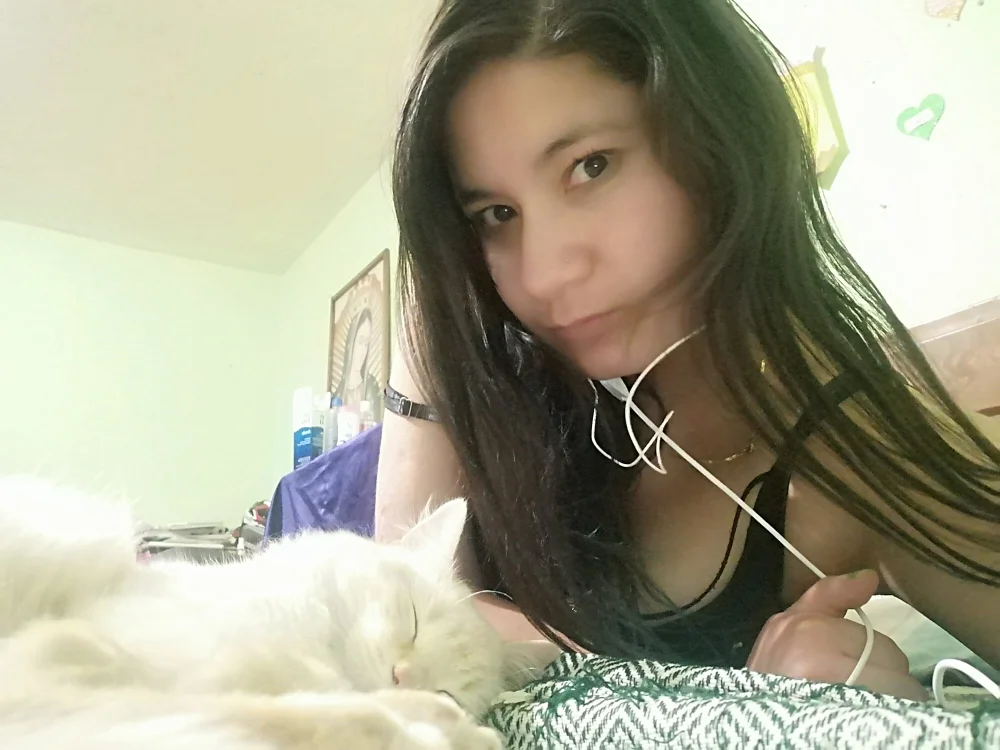 BritanyVillar93 offline chatrum