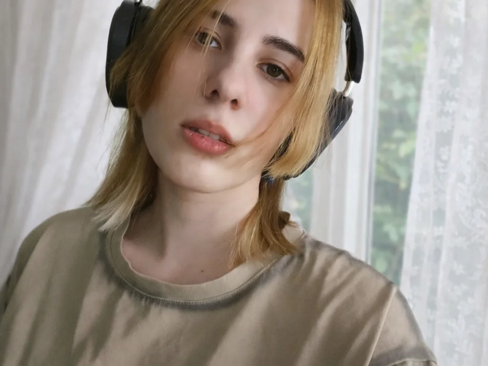 QueenieGitt's Offline XXX Chat