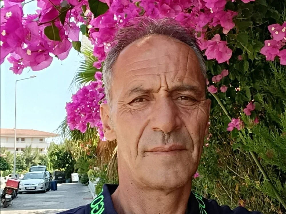 Meliwem12: συνομιλία ΧΧΧ εκτός σύνδεσης