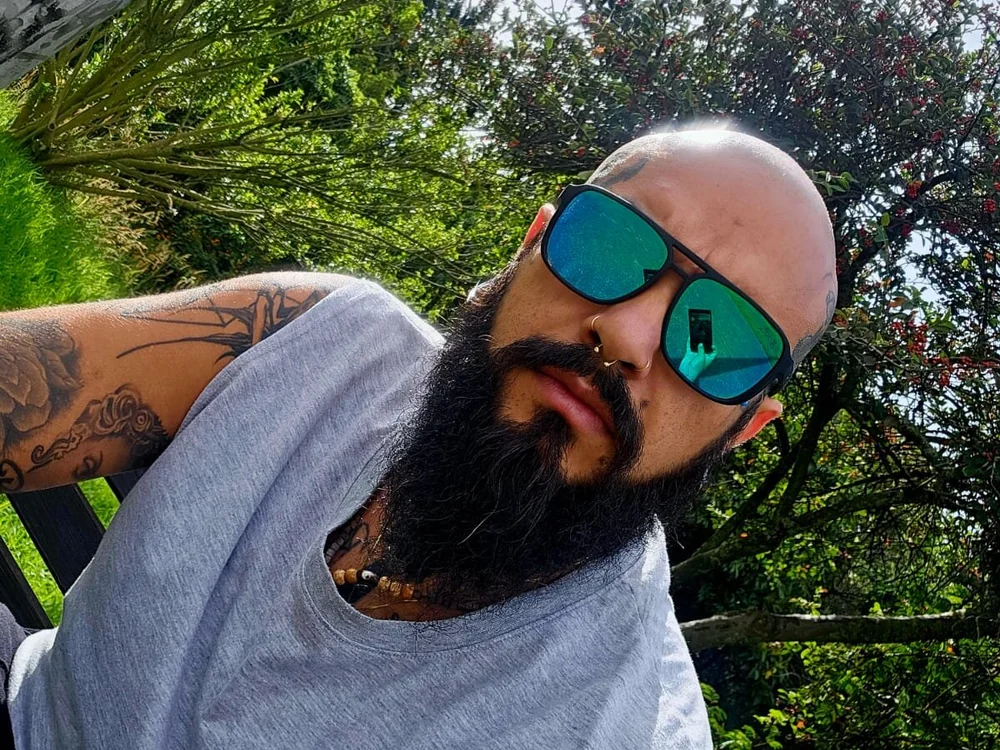 sr_srasmith Chat XXX offline