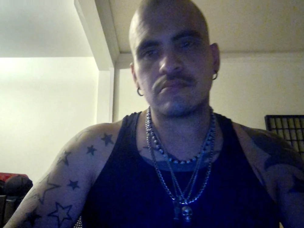 rckid22 Adlı Modelin Çevrimdışı XXX Sohbeti