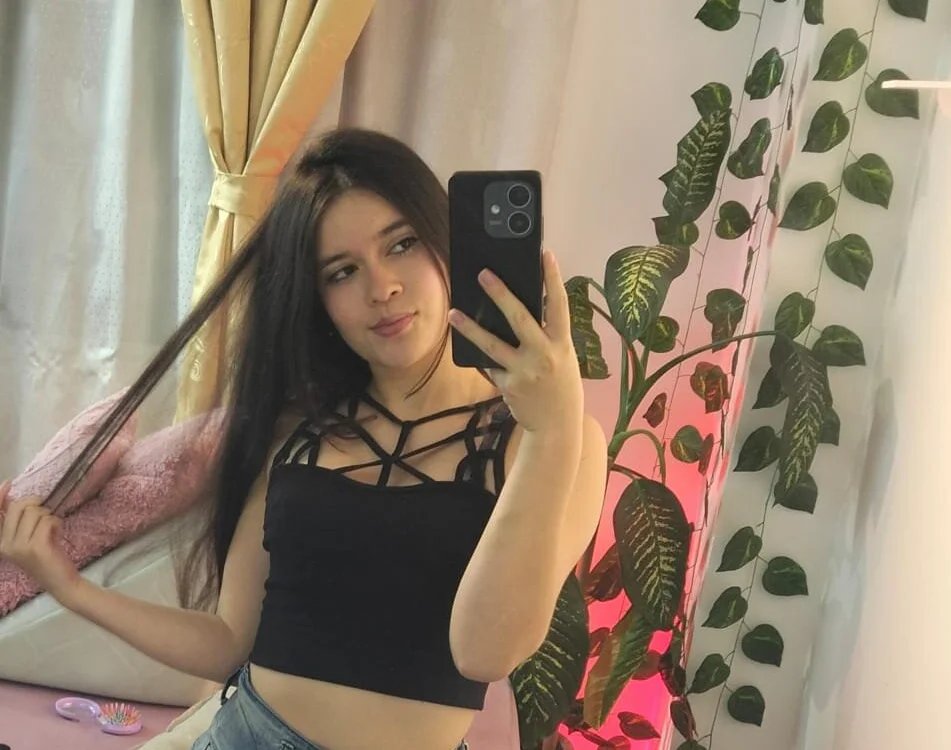 Sofiii_Blliss' Offline Chat Room
