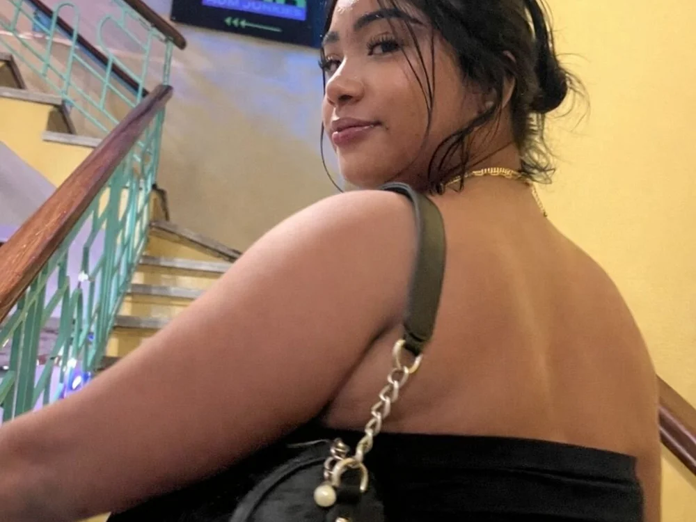 SaraApril_1 Obrolan XXX Offline