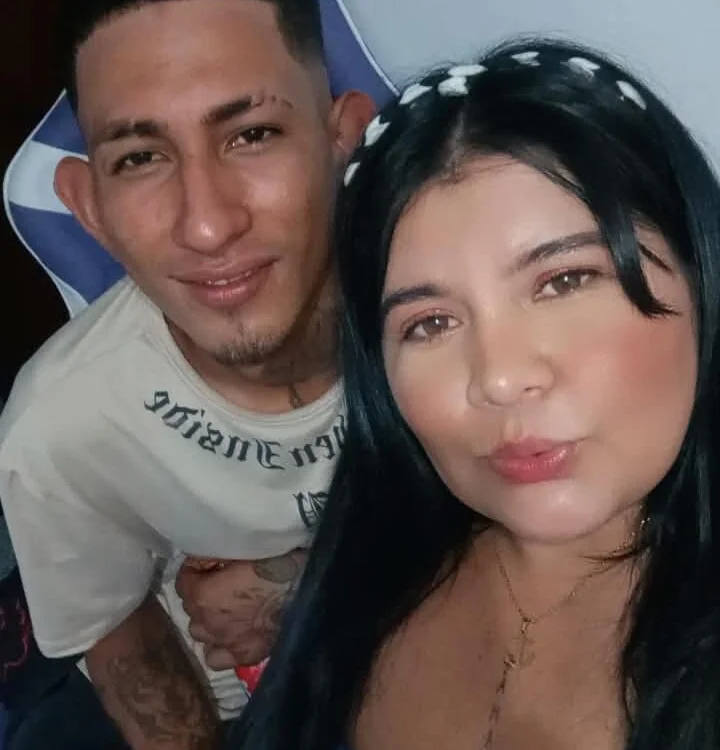 mia_axel_xxx Chat XXX Ngoại tuyến