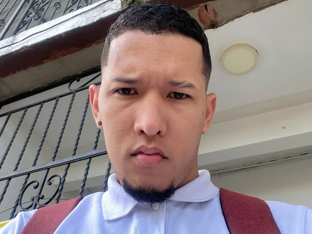 Yolngg's Offline XXX Chat