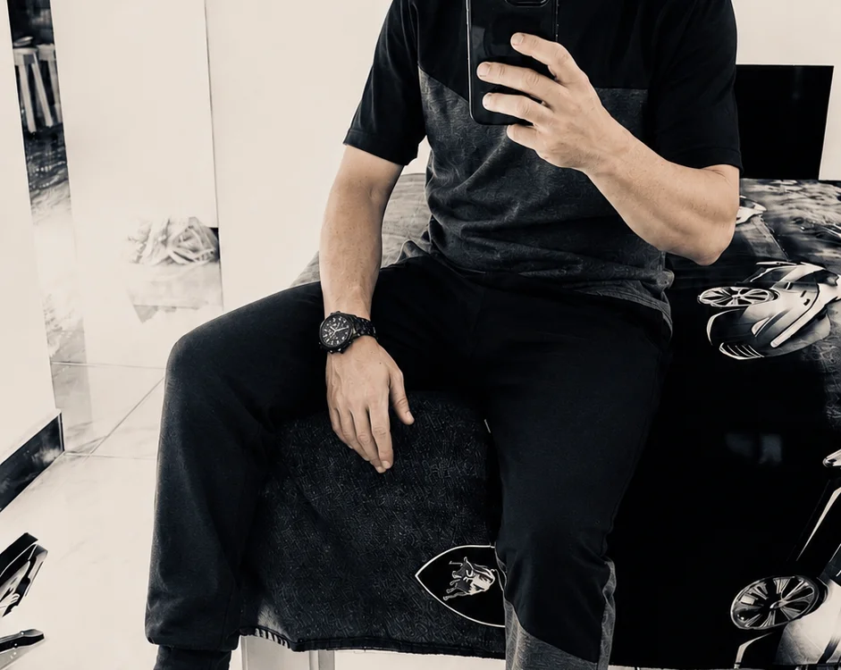 locoxxxsss Offline XXX-chat