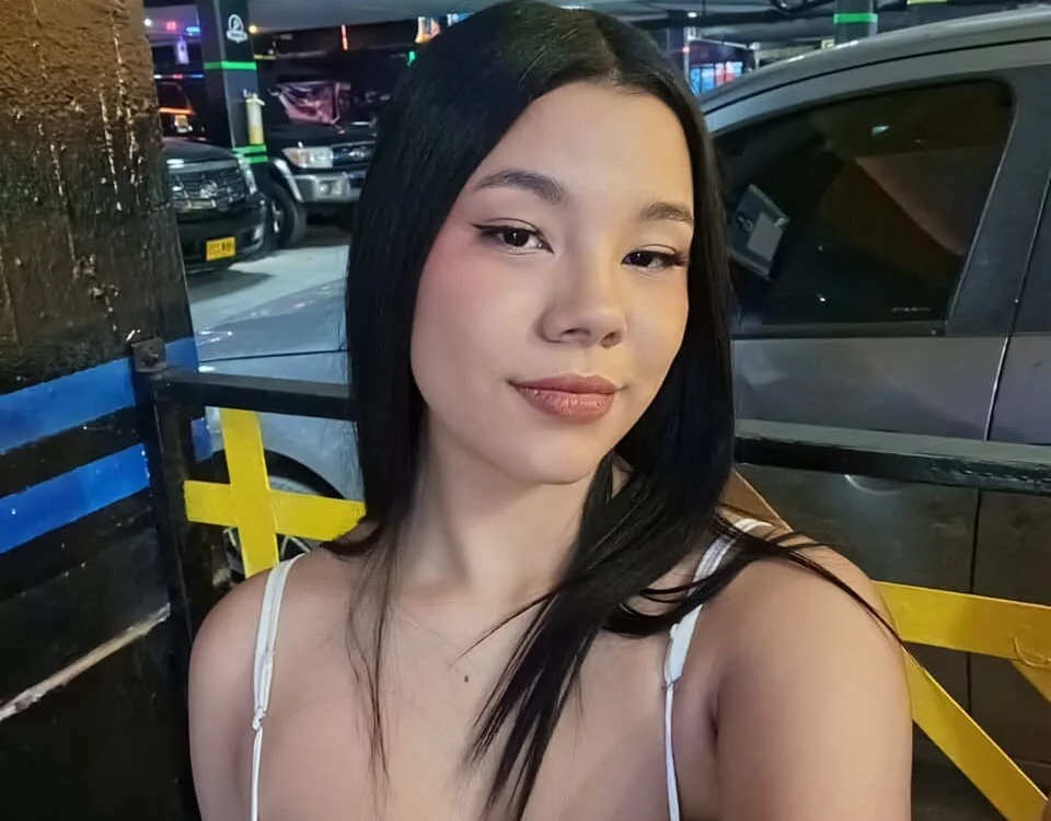 Little_Tokio's Offline Chat Room
