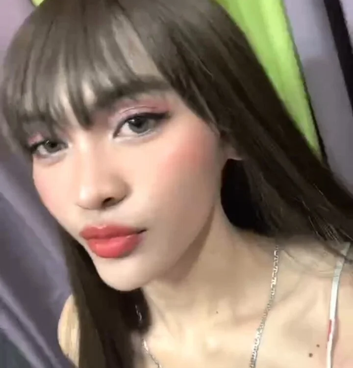 precious_fun Adlı Modelin Çevrimdışı XXX Sohbeti
