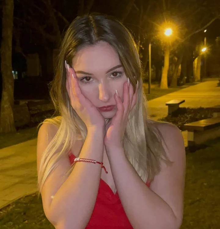 queenofbambies' Offline XXX Chat